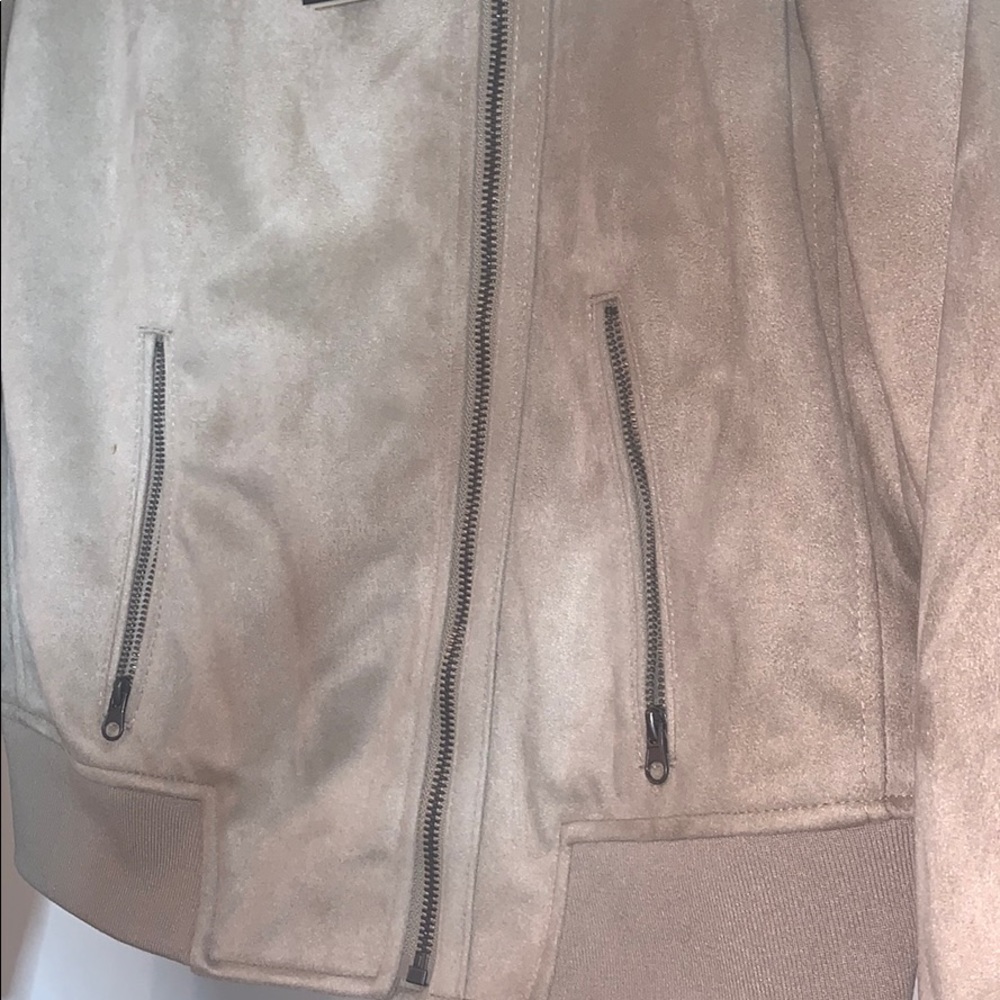 Jacket - Picture 3 of 4
